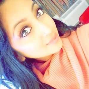 Meet your Posher, Priya